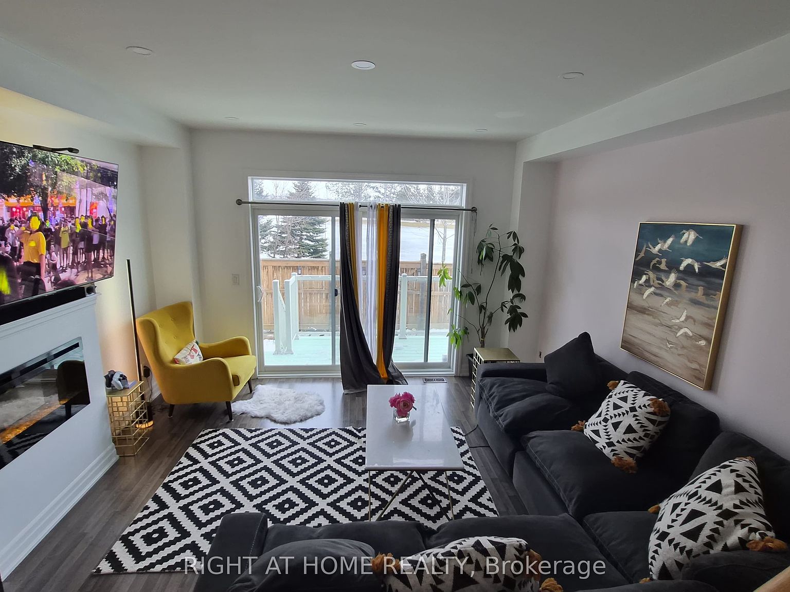 384 Arctic Red Dr #34