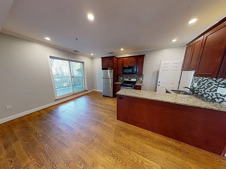 27 Chestnut Ave #1 — Photo 9