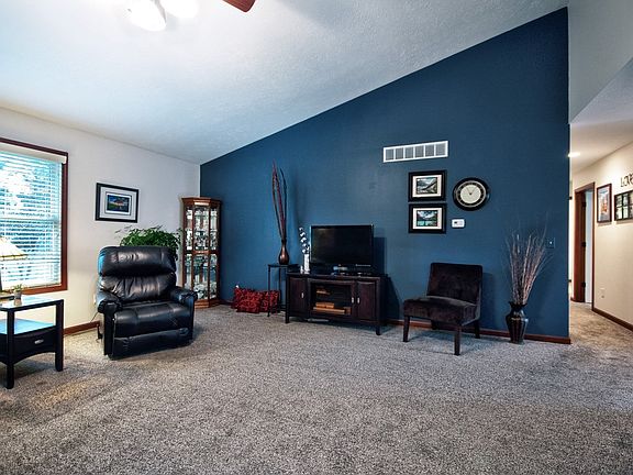 5th image of 513 Janewood Ct