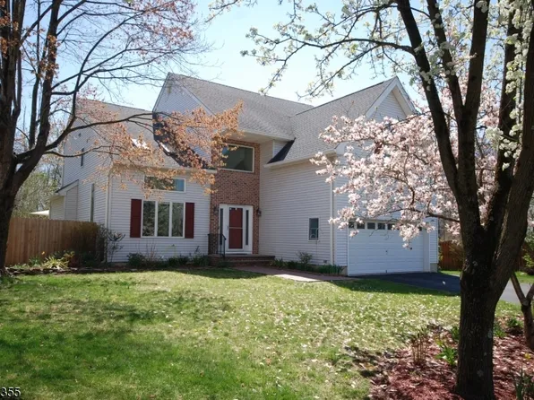 50 Haver Farm Rd, Clinton Town, NJ 08809
