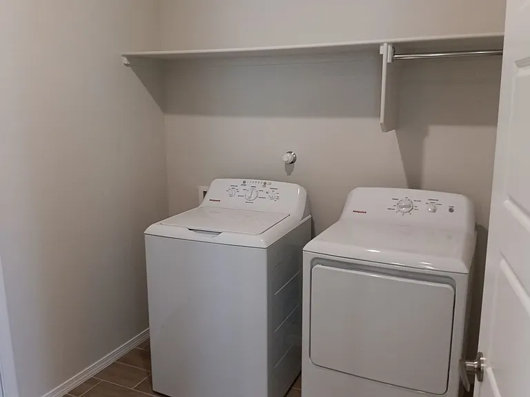 2327 Berkeley Ave — Photo 11