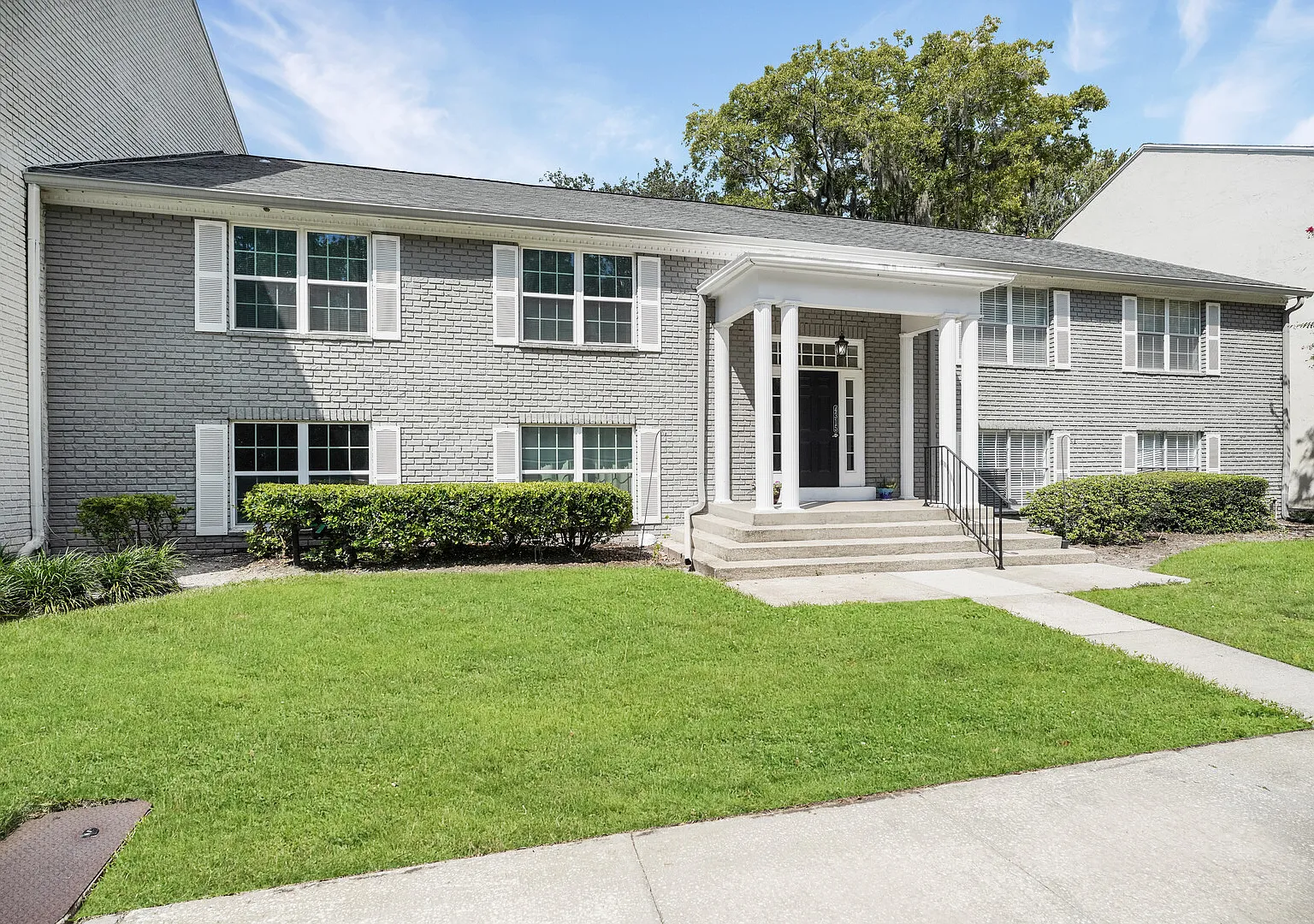 Furnished 3-Bedroom Condo with Screened Patio, Pool & Walking Trails — Photo 4