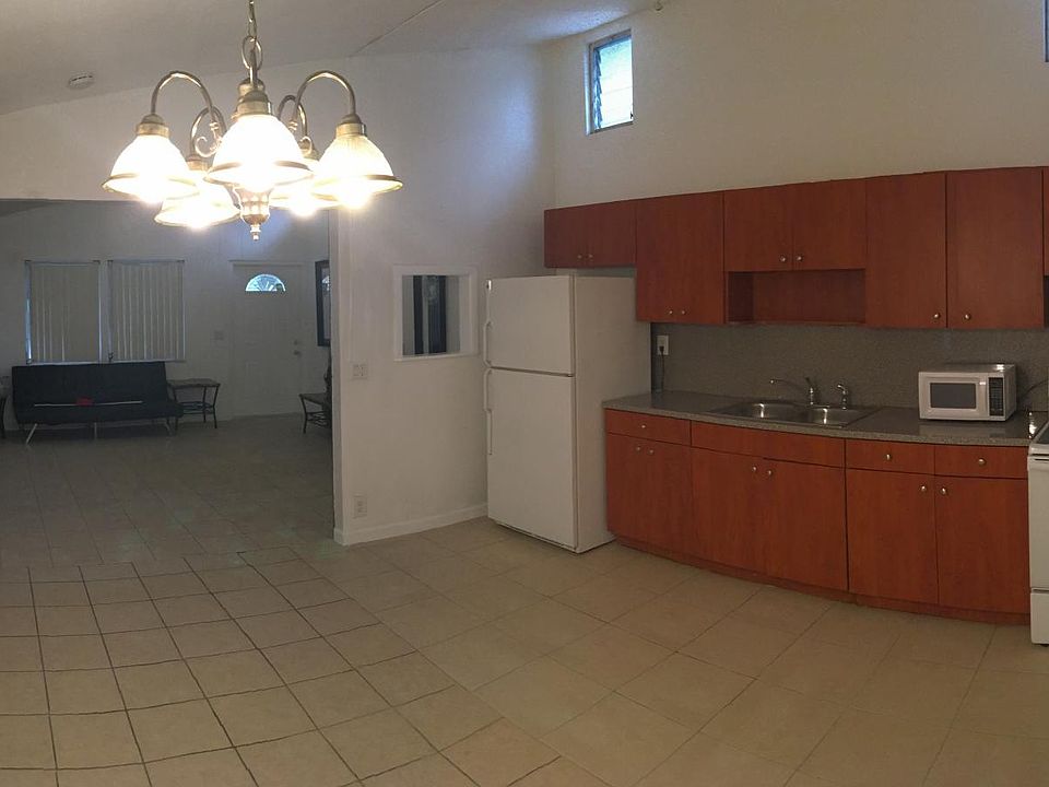 1st image of 216 NW 12th Ct #3