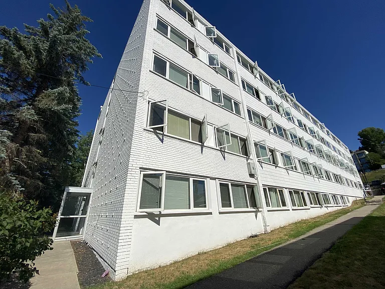 612 4th Ave NE — Photo 13