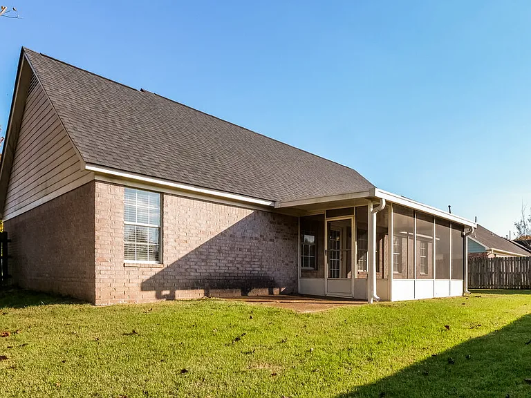 115 Winding Creek Dr — Photo 17