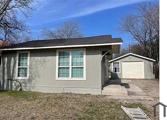 3319 Morales St — Photo 9