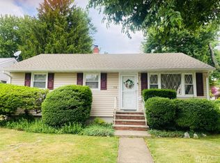 112 Wagner St, Edison, NJ 08837