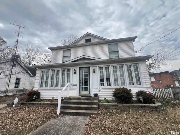 215 S 9th St, Murphysboro, IL 62966