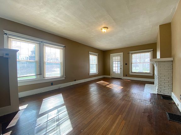 5th image of 31 East Dr