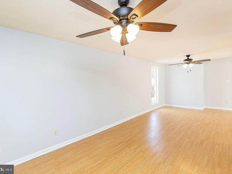 322 Smithfield Ave, Winchester, VA 22601 Zillow