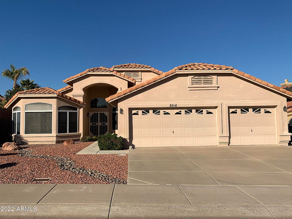 1st image of 2916 E Ludlow Dr
