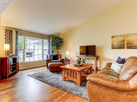 4th image of 12635 SW Glacier Lily Cir