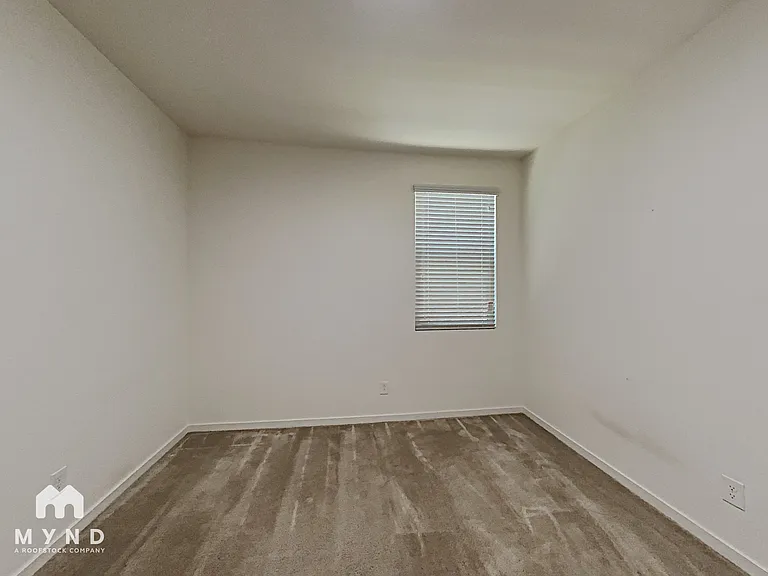 565 W Tallula Trl — Photo 12