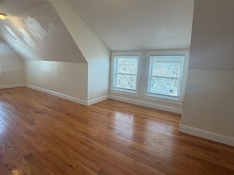 9 Nottingham St #1 — Photo 26