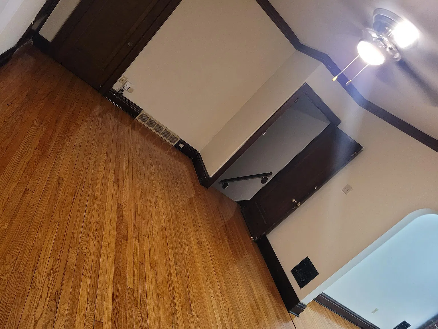 2 bed, 1200 sqft, $1,500 — Photo 4
