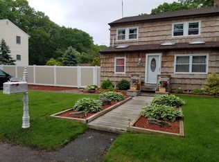 65 Winges Ave, Patchogue, NY 11772