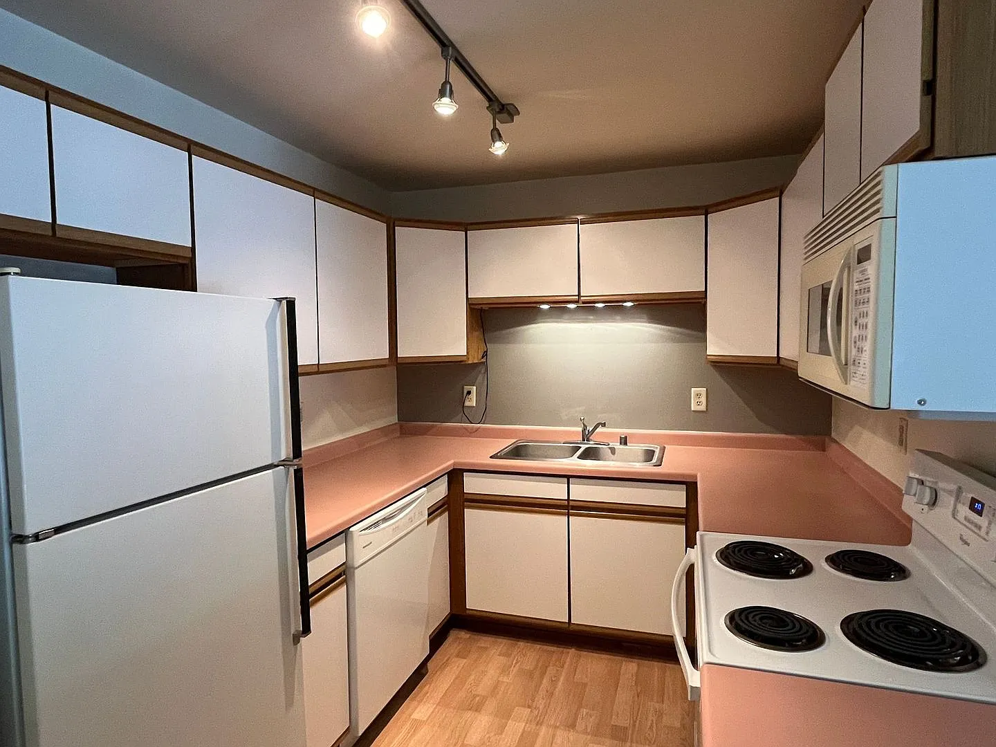 805 W Allman St — Photo 3