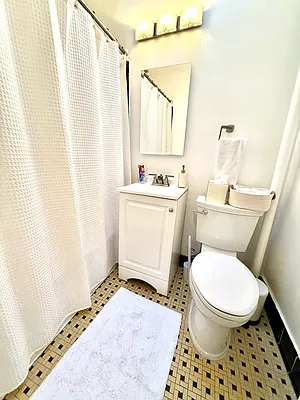 Rented by Oxford Property Group | media 7