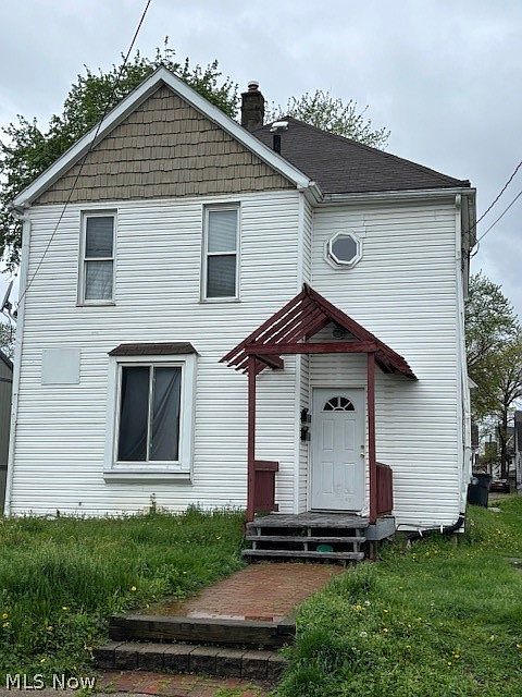 1st image of 450 Allyn St