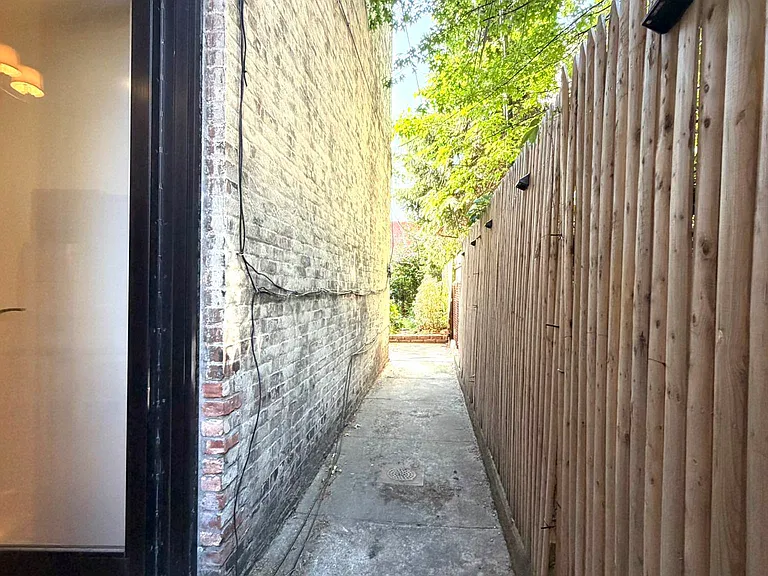 143 Nassau Ave #1 — Photo 7