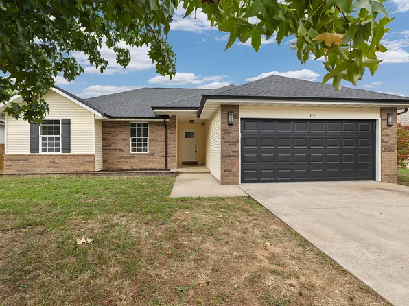 319 W Cherokee, Clever, MO 65631