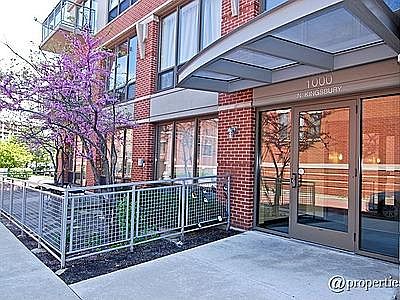 1st image of 1000 N Kingsbury St APT 609