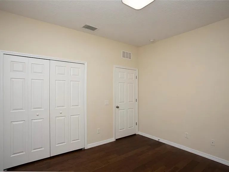 1319 Rowantree Dr — Photo 21