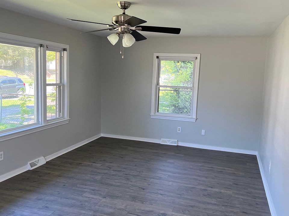 2nd image of 1000 1st St
