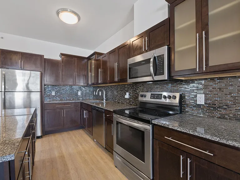 6400 Jefferson St #403 — Photo 16