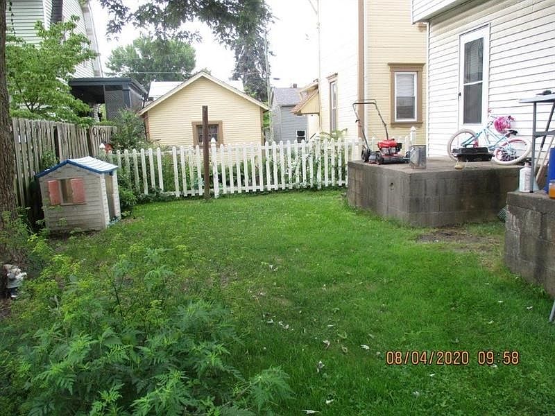 2nd image of 405-407 Franklin St