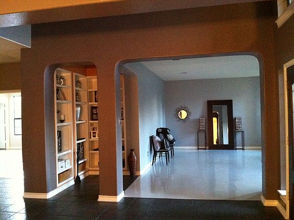 Built in book shelves, front