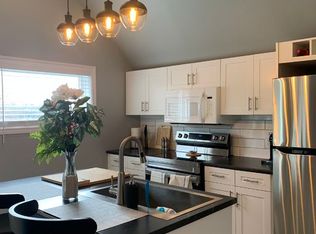 53 Parkhill Rd W #1A, Peterborough, ON K9H3G7