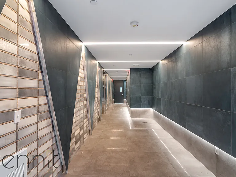56 Ainslie St #2R — Photo 22