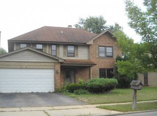 579 Northport Dr, Elk Grove Village, IL 60007