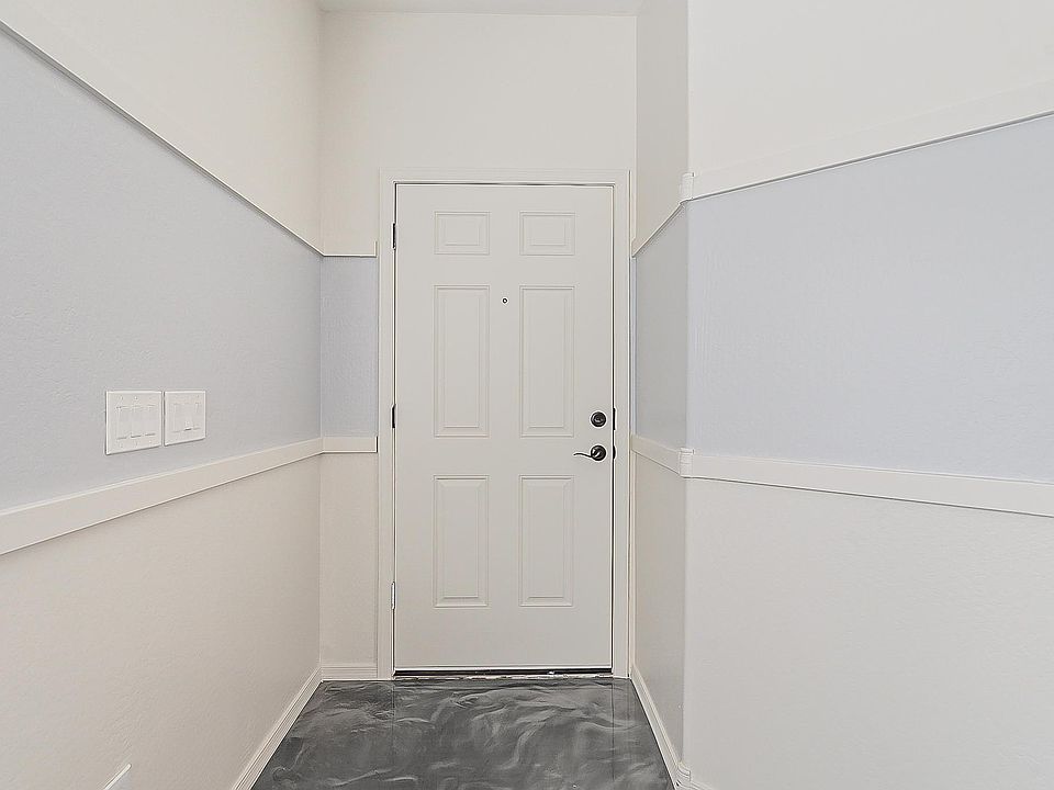 1st image of 2669 E Bellerive Dr