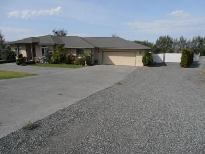 712 Lakeside Way SW, Mattawa, WA, 99349