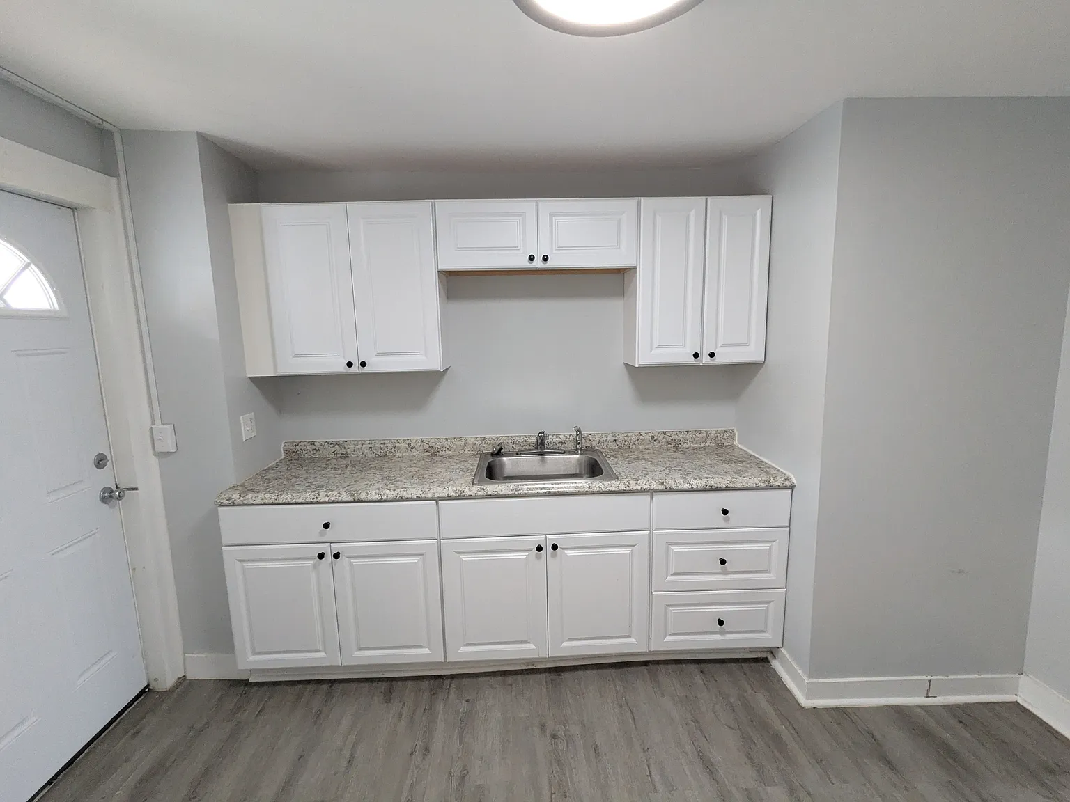 12 Cottage St — Photo 3