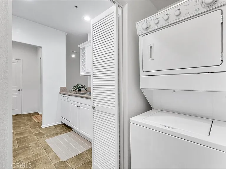 3212 Watermarke Pl — Photo 21