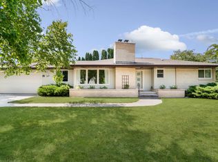 1910 W Charles St, Appleton, WI 54914