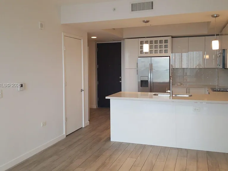 999 SW 1st Ave #3308 — Photo 7