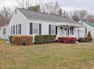613 9th St, Radford, VA 24141