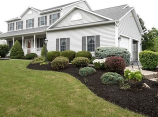 2 Brae Ridge Rd, Auburn, NY 13021