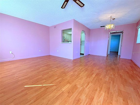 3rd image of 11931 Bayonet Ln