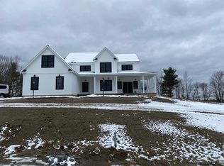 18 Fox Hen Dr, Poestenkill, NY 12140