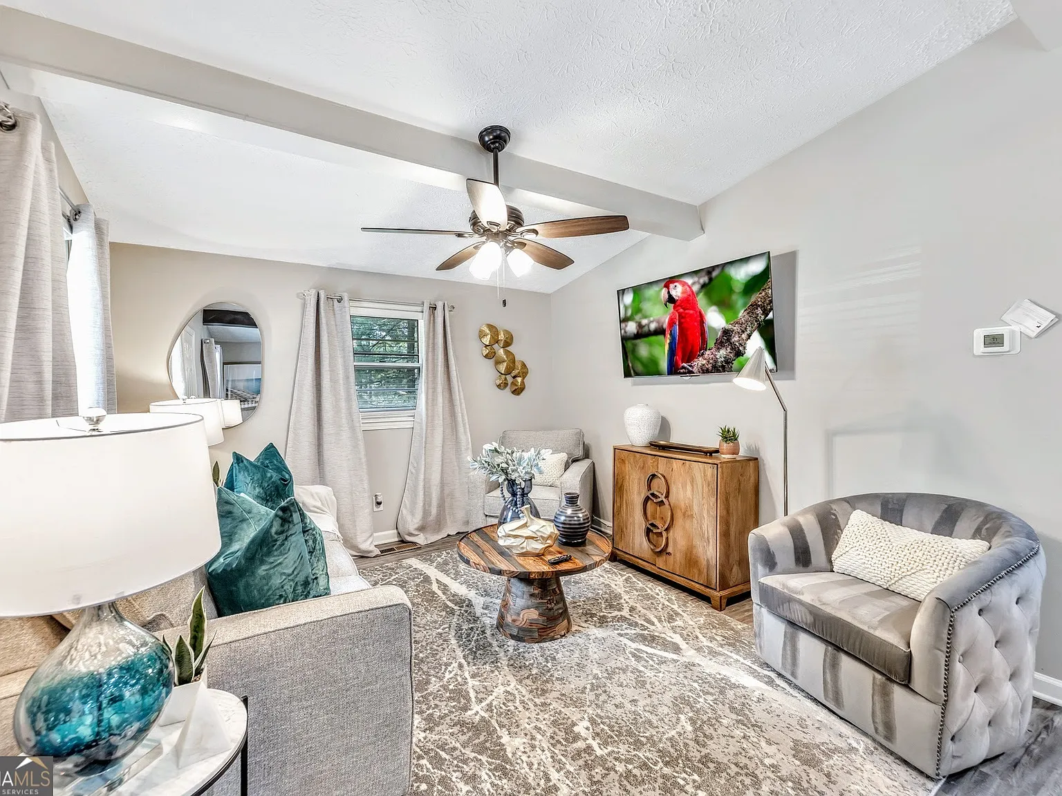 2 bed, 1.0 bath, 950 sqft, $3,600 — Photo 2