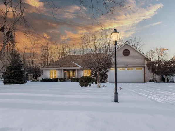 S79W19238 River Oaks COURT, Muskego, WI 53150