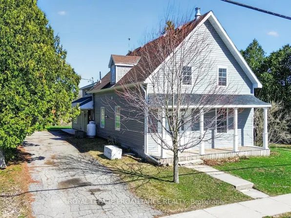 13 A King St, Rideau Lakes, ON K0E 1G0