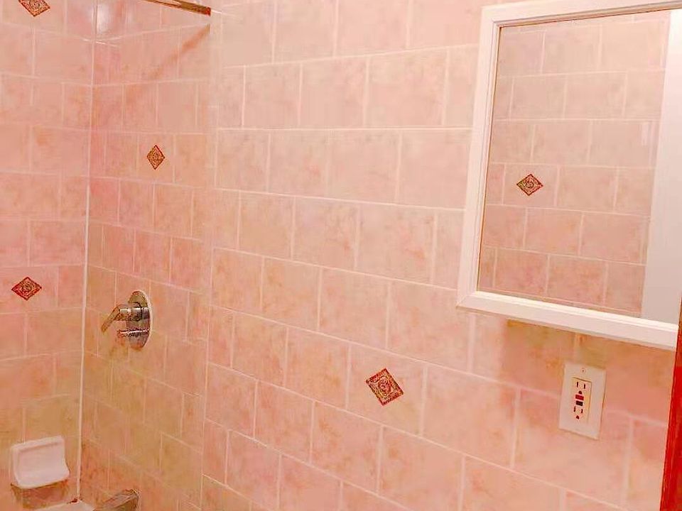 1st image of 15814 72nd Ave #2