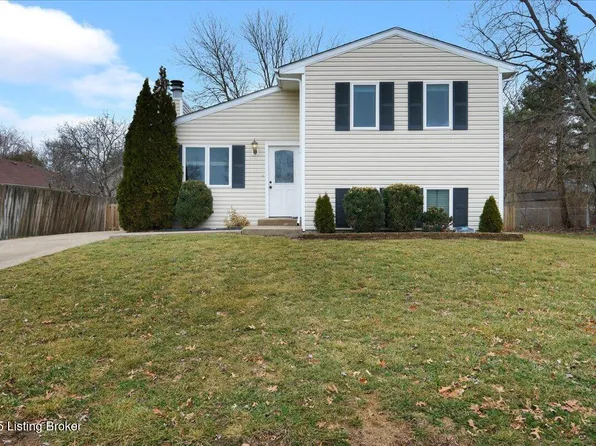 2903 Velden Dr, Louisville, KY 40220