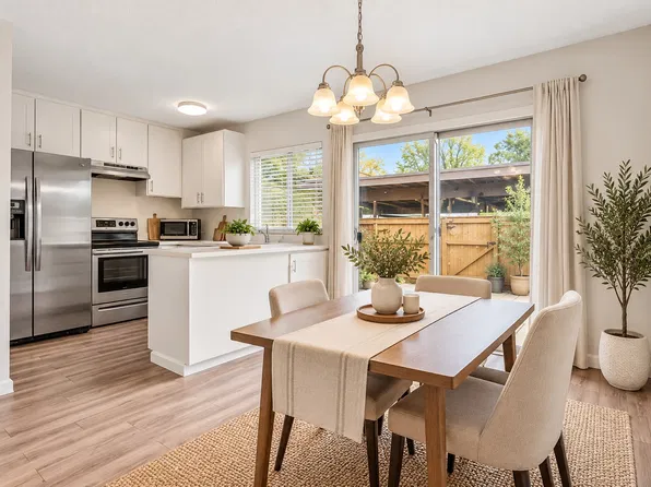 8809 Salmon Falls Dr APT C, Sacramento, CA 95826